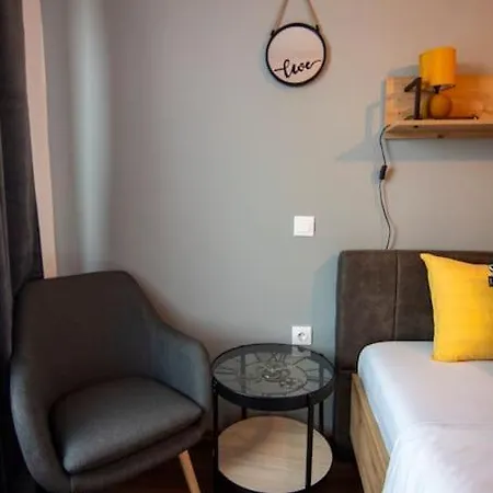 аpartment With Free Parking