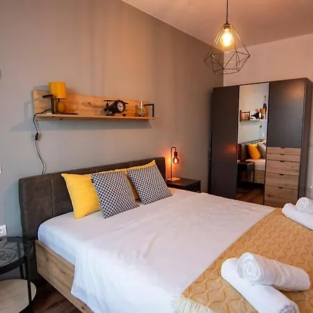 аpartment With Free Parking